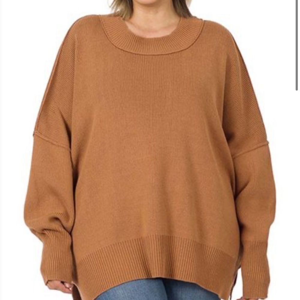 Ladies Deep Camel Side Slit Crewneck Oversized Knit Sweater Size Small